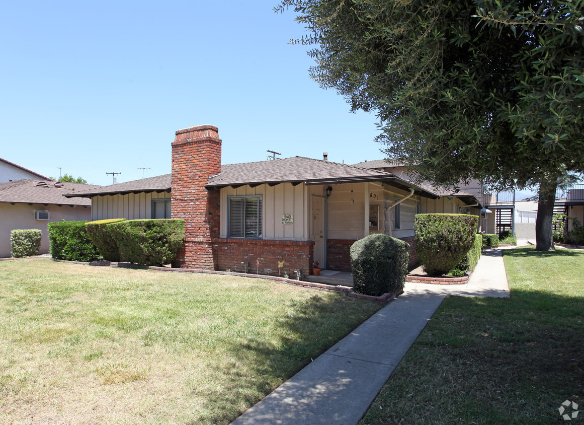 Building Photo - 781-809 Glentana St