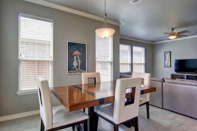 Foto del edificio - 7218 Bryson Way