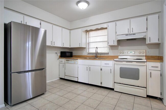 Foto del edificio - 2287 Avenue G NW