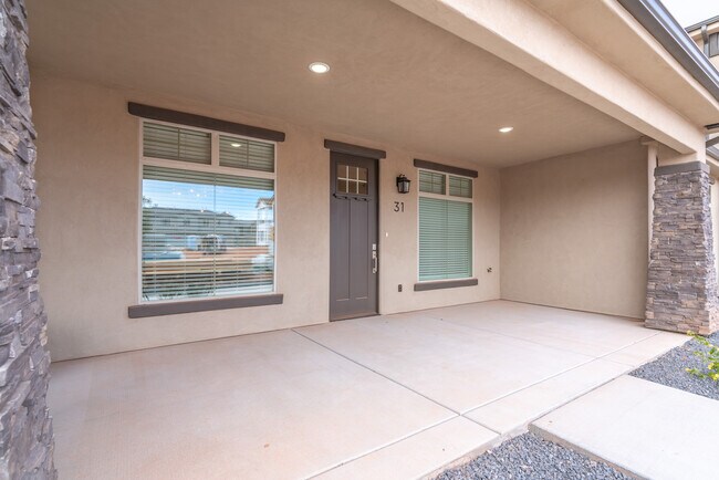 Building Photo - 687 S Guy Ln
