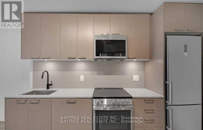 Building Photo - 1808 St Clair Ave W