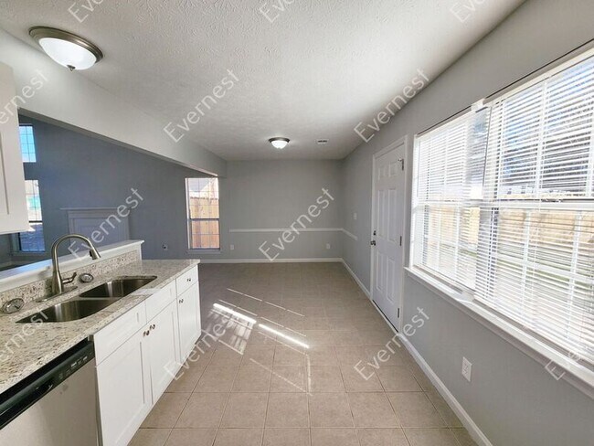 Building Photo - 5049 Donnell Way