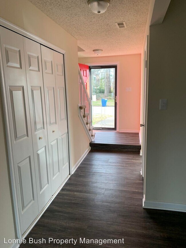 Building Photo - 3 br, 2.5 bath House - 4758 Greenlaw Dr