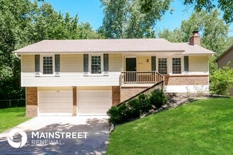 Building Photo - 5918 NW 66th Terrace