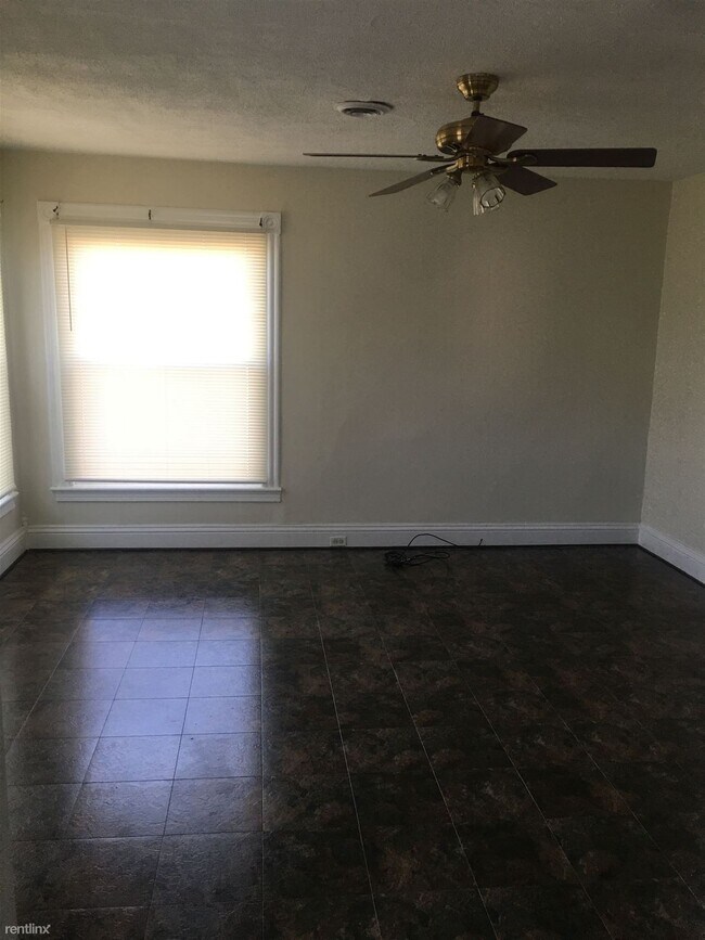 Building Photo - 2 br, 1 bath House - 224 Powell St SE Apt 2