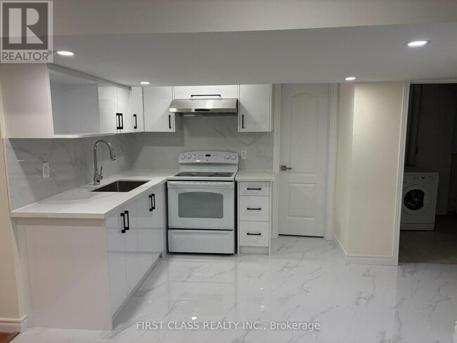 Building Photo - 157 Galbraith Crescent
