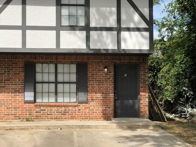 Primary Photo - 1100 Vine St