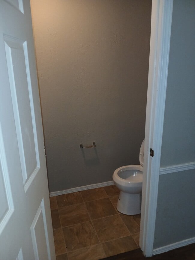 Foto del edificio - 4301 Yorkshire Dr