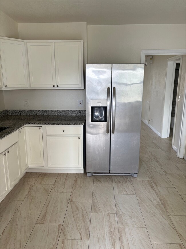 Photo - 740 N Grandview Ave Apartment