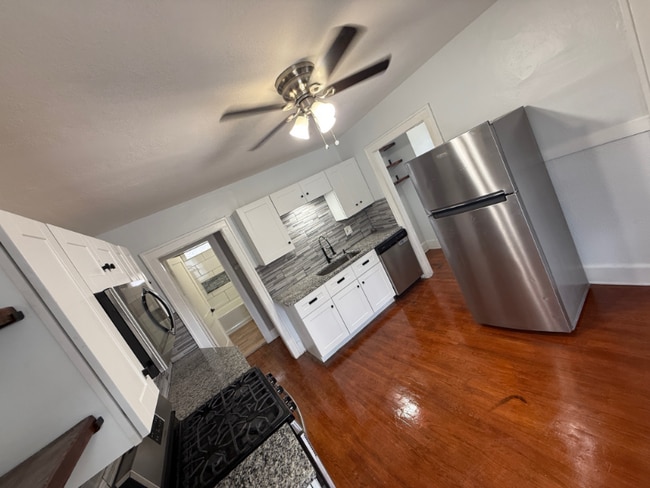 Building Photo - 73 Elmdale St