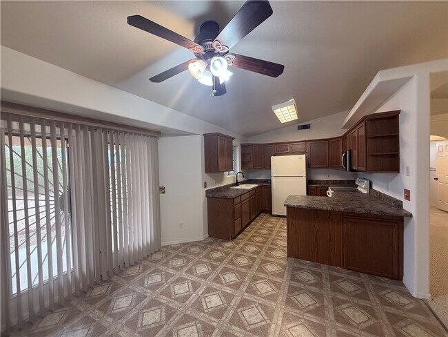 Foto del edificio - 3734 N Mercury Rd