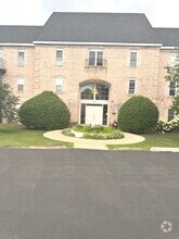 Building Photo - 5201 Carriage Way Dr
