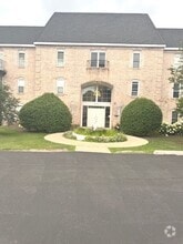 Building Photo - 5201 Carriage Way Dr