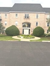Building Photo - 5201 Carriage Way Dr