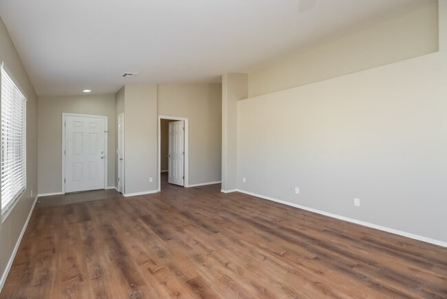 Building Photo - 2049 W Gold Mine Way