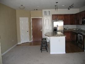 Foto del edificio - One Bedroom Condo Available For Rent at Va...