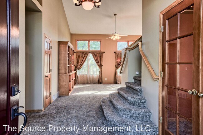 Building Photo - 4 br, 3.5 bath House - 2500 Fox Run Ct
