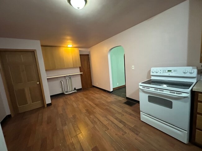 Building Photo - 101 S Buchanan St