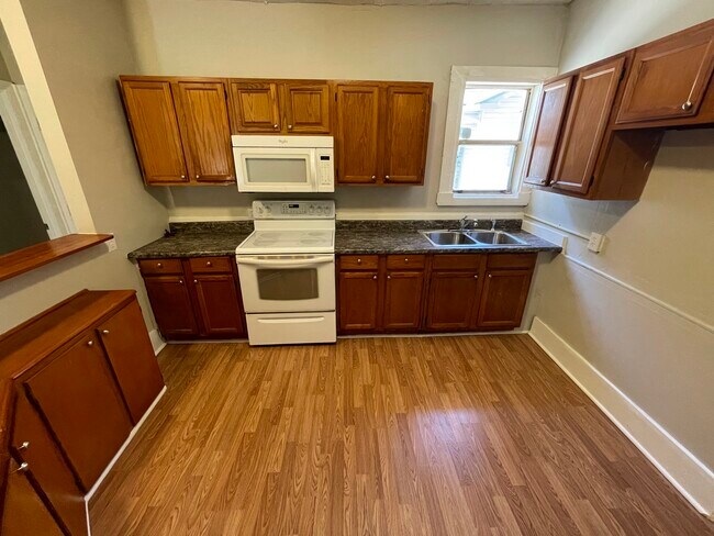 Foto del edificio - 1804 W 5th St