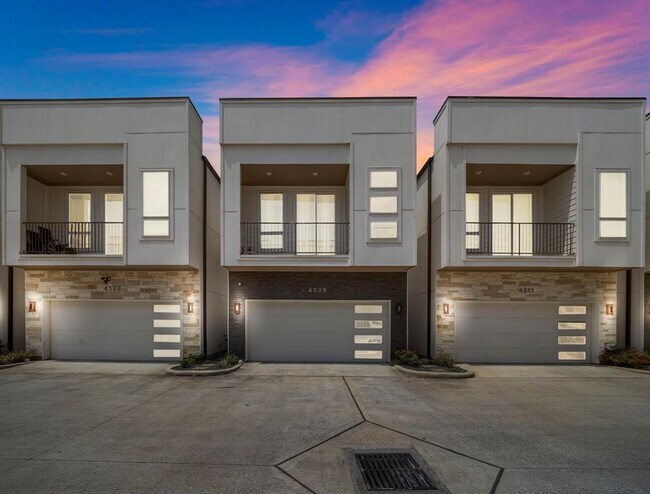 Foto del edificio - 4509 Whitney Pkwy