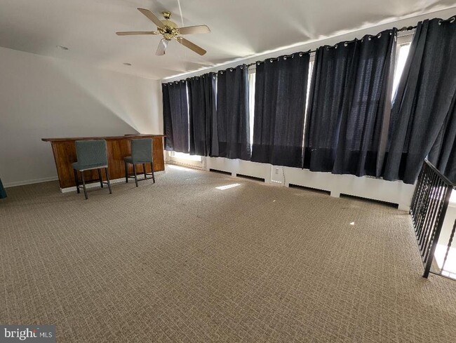 Building Photo - 7158 Torresdale Ave