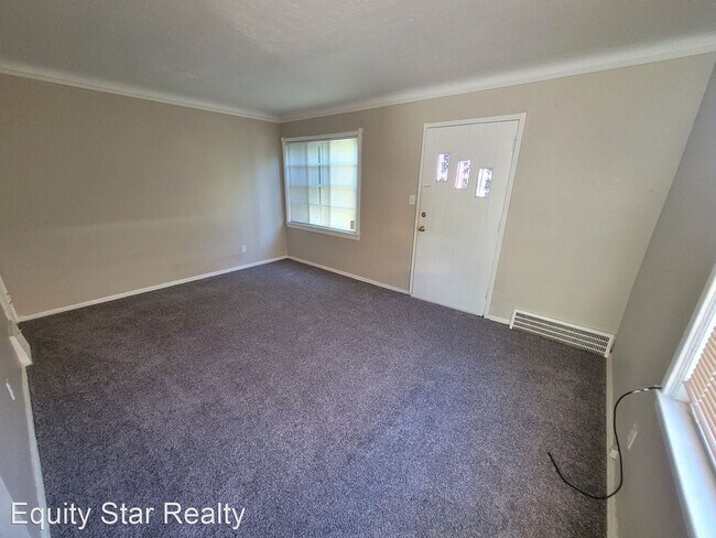 Foto del edificio - 2 br, 1 bath House - 255 E 250 ST