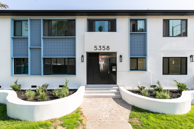 Building Photo - Loma Linda 5358