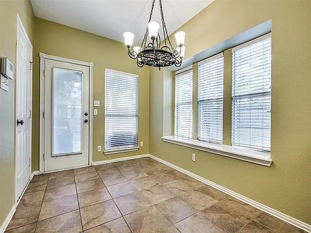 Foto del edificio - 505 Creek Ct
