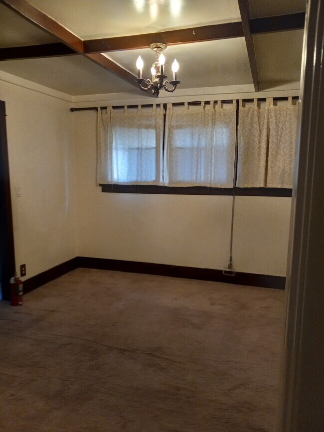 1202 N Spaulding Ave Unit 2, West Hollywood, CA 90046 Apartments in