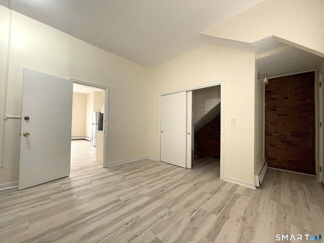 Foto del edificio - 32 Trumbull St