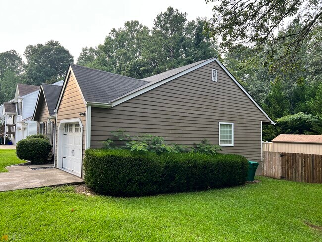 Foto del edificio - 4000 Cooper Lake Ct