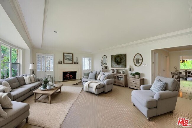 Foto del edificio - 713 Walden Dr