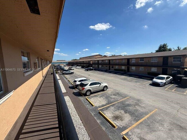 Foto del edificio - 5491 W 24th Ave