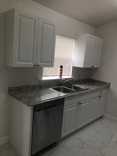 Foto del edificio - 401 Blackbird Way