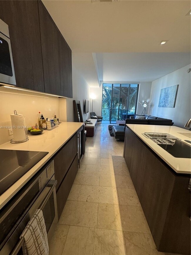 Foto del edificio - 88 SW 7th St