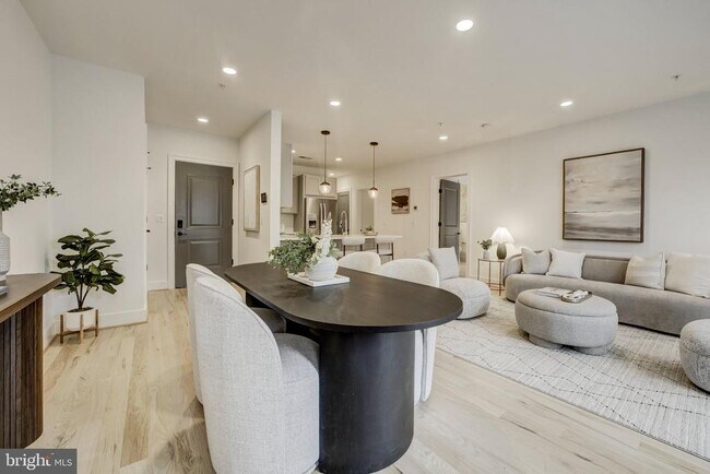 Foto del edificio - 4335 Harrison St NW