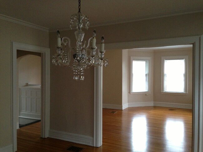 Building Photo - 147 Lexington Ave