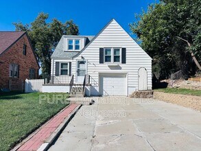 Building Photo - 830 S 54th St