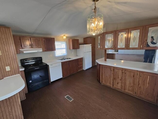 Building Photo - 308 Sunshine Dr