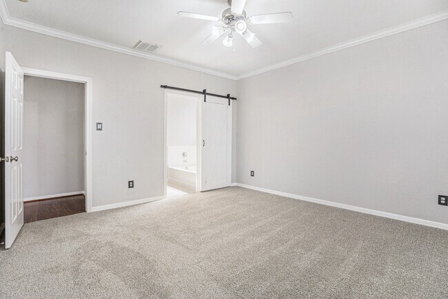 Building Photo - 405 Abbey Ln