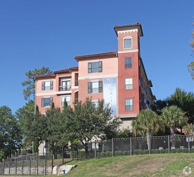 The Jackson Hill Apartments