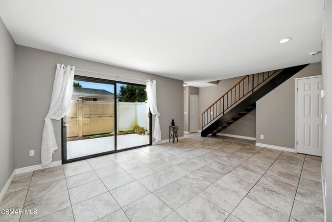 Building Photo - 28763 Conejo View Dr