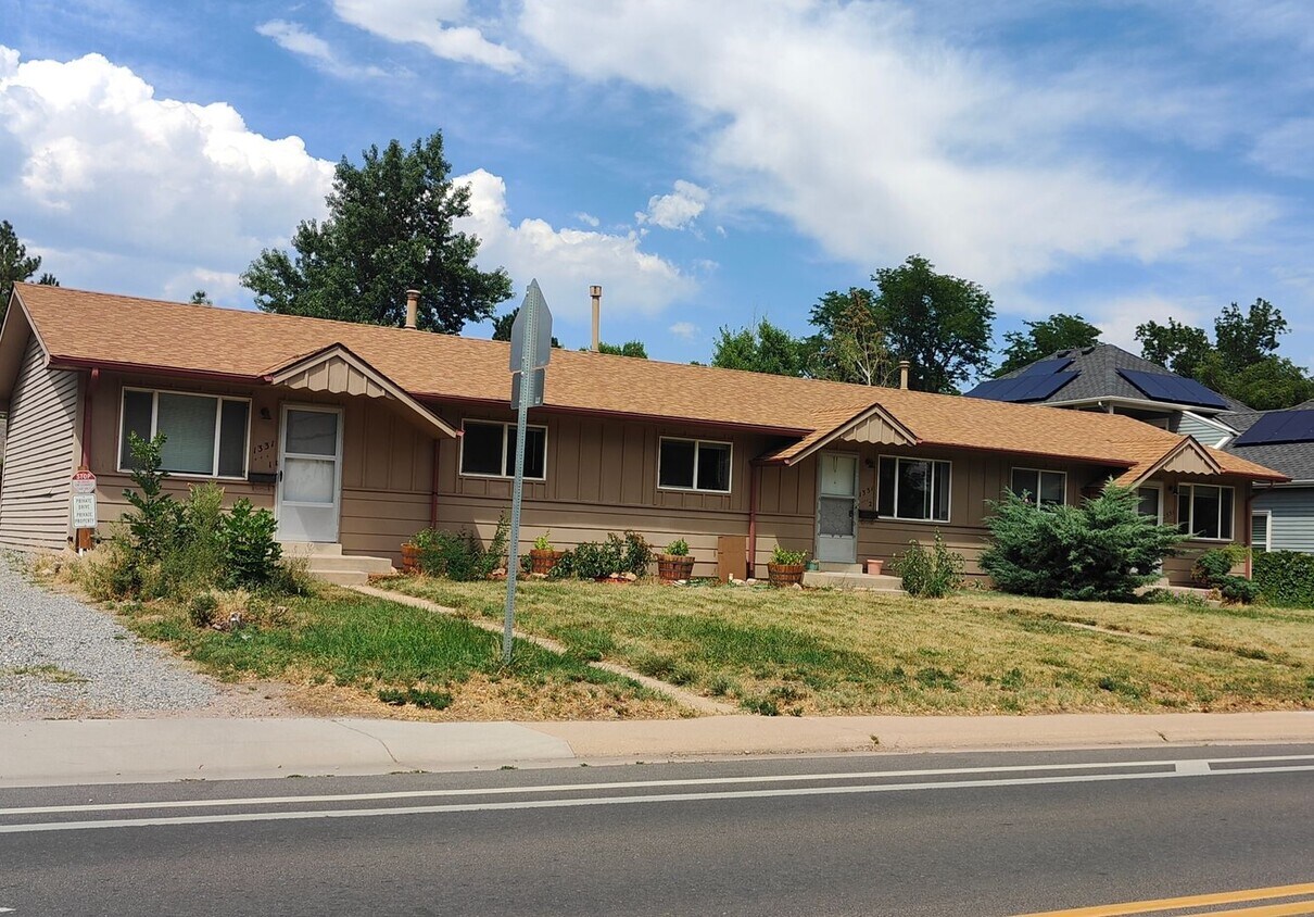 Foto principal - 2 Bedroom in North Boulder Triplex