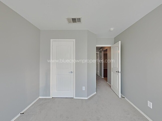 Foto del edificio - 9804 Southgate Dr