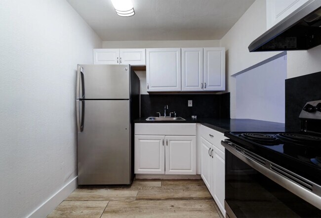 Building Photo - 877 NE 91st Ter