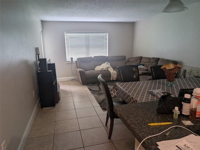 Foto del edificio - 4334 NW 9th Ave