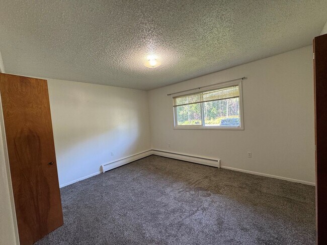 Foto del edificio - 532 E 72nd Ave