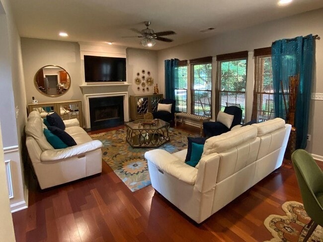 Foto del edificio - 30 Sherryforth Dr NW