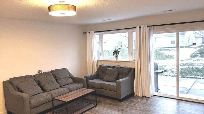 Foto del edificio - WEST LAFAYETTE...3 Bedroom 2 Bath