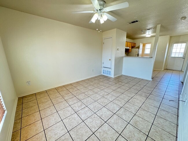 Building Photo - 4407 Abigail Dr